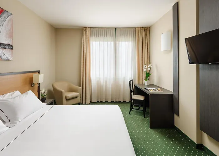 Hotel King, By R Collection Hotels