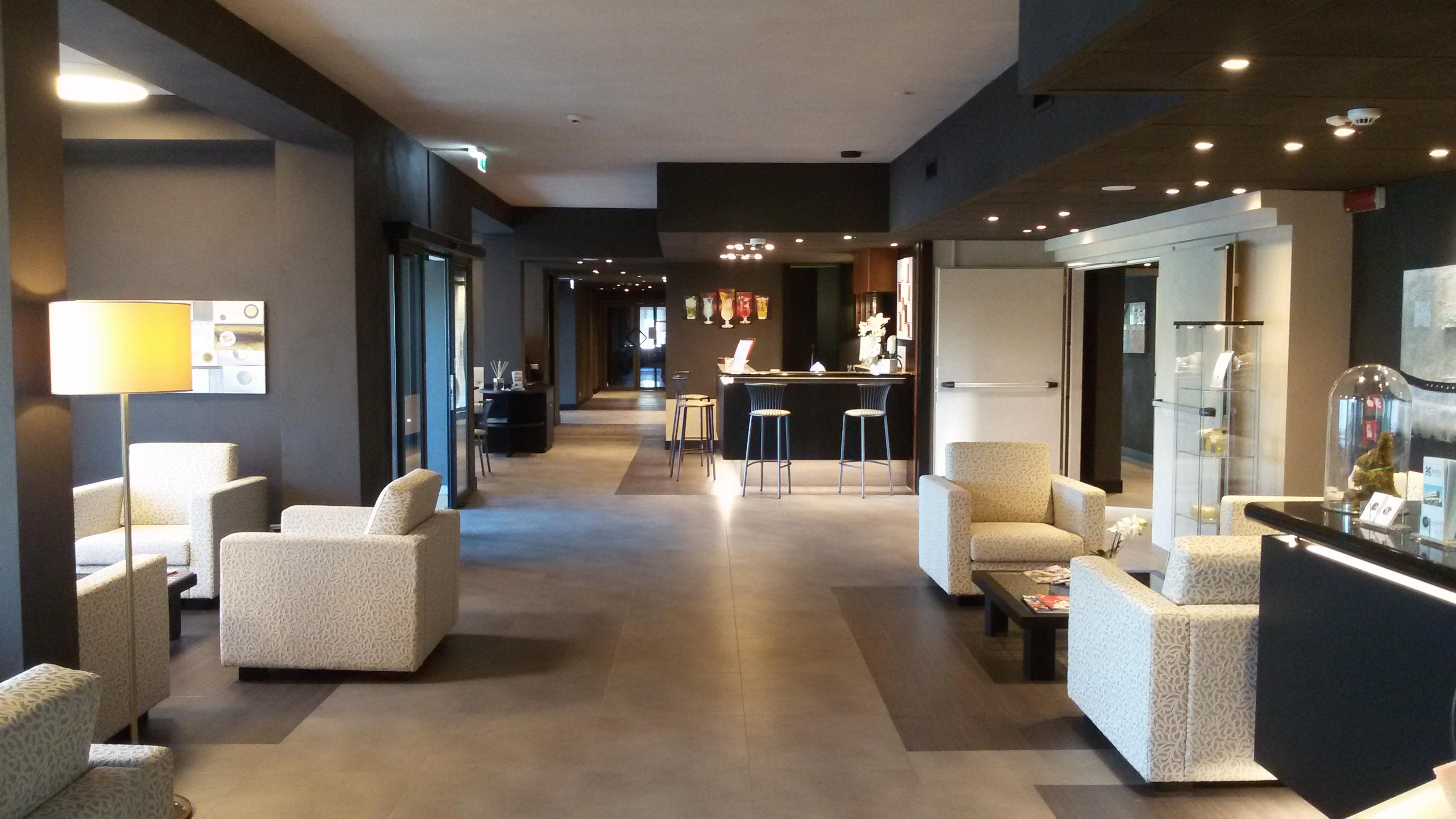Hotel King, By R Collection Varedo