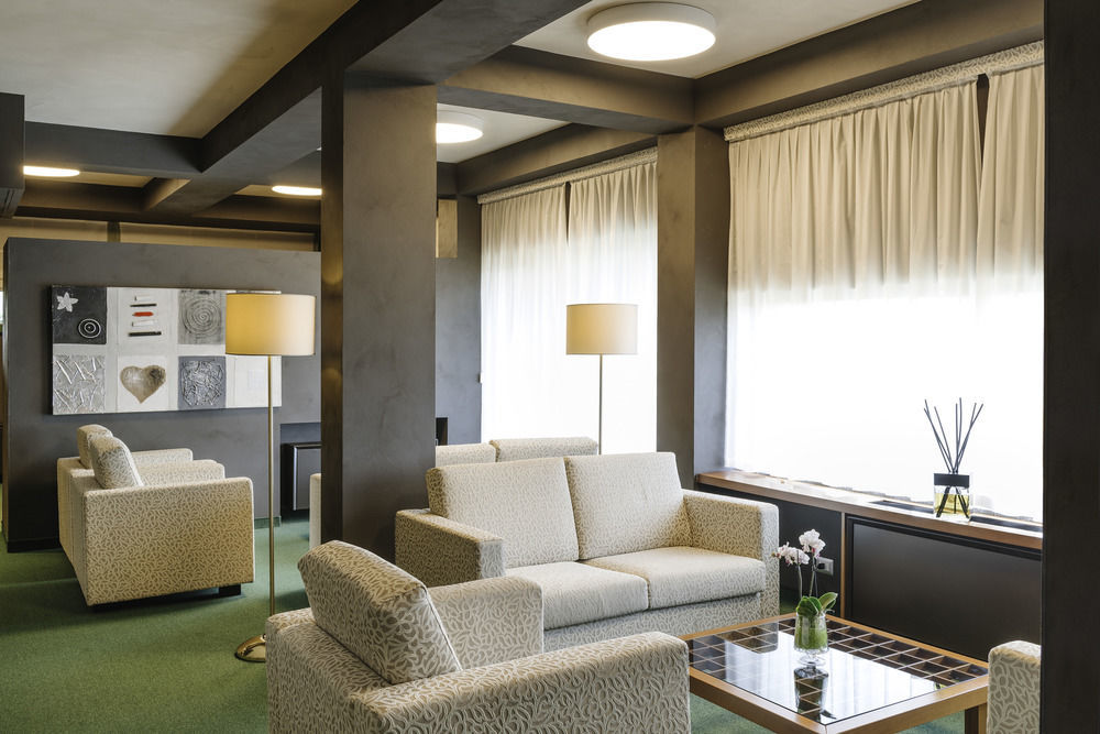 Hotel King, By R Collection 4*