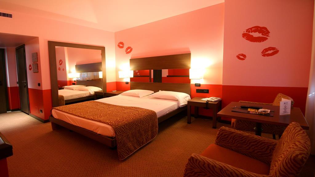 King, By R Collection Hotel Varedo